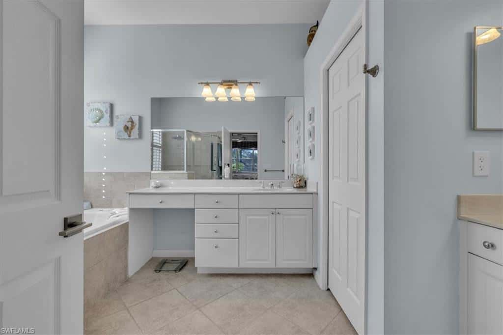 3910 Lakeview Isle Ct, Fort Myers, photo 39
