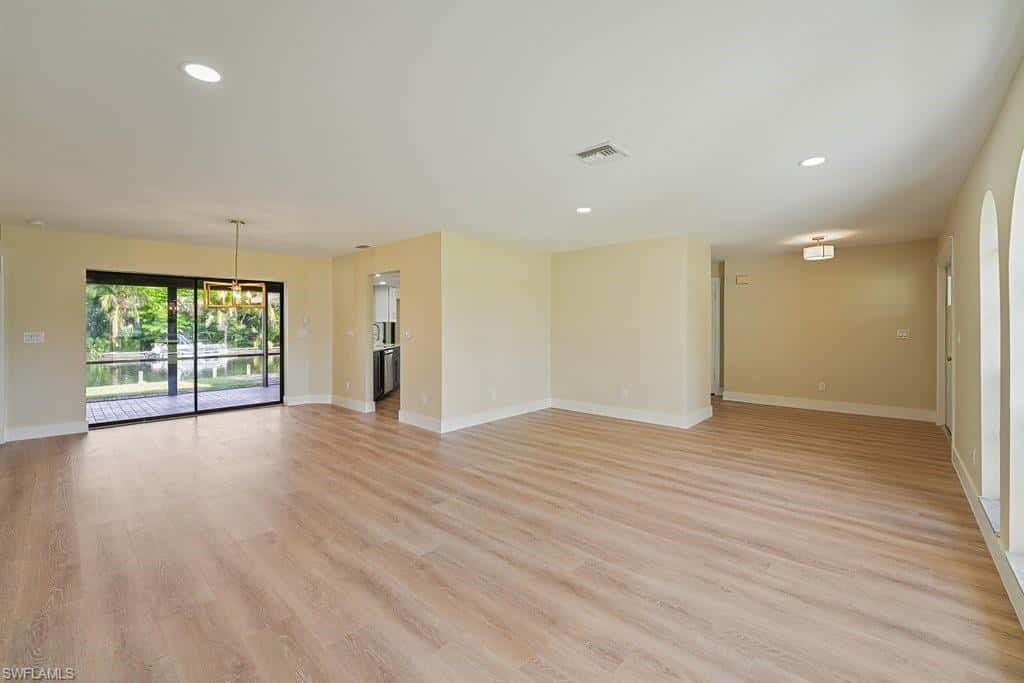 315 20th Ct, Cape Coral, photo 5