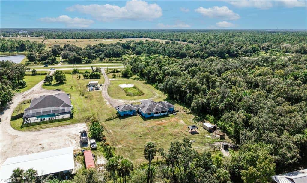 18931 Palm Beach Blvd, Alva, photo 4