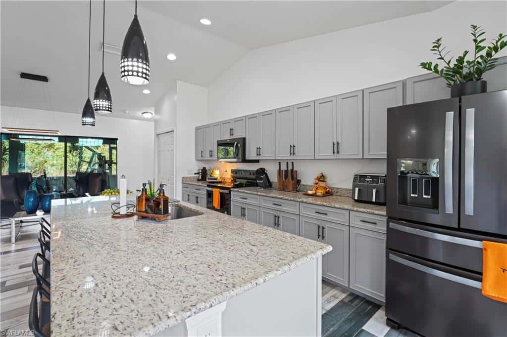 18931 Palm Beach Blvd, Alva, photo 21