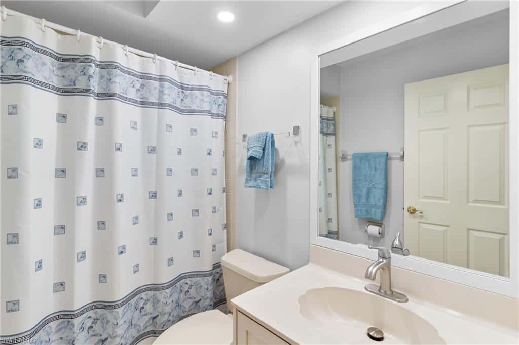 864 Gulf Pavilion Dr #202, Naples, photo 16