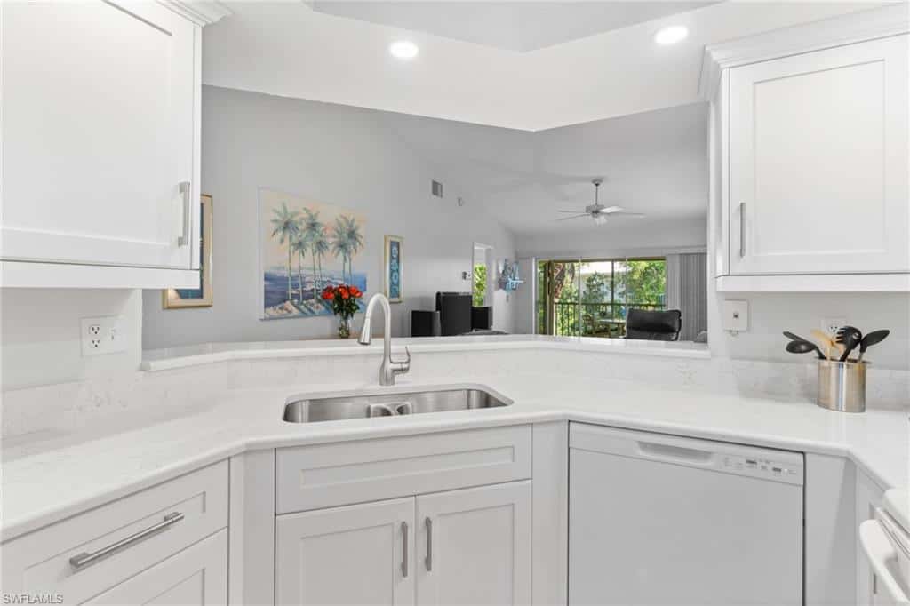 864 Gulf Pavilion Dr #202, Naples, photo 14