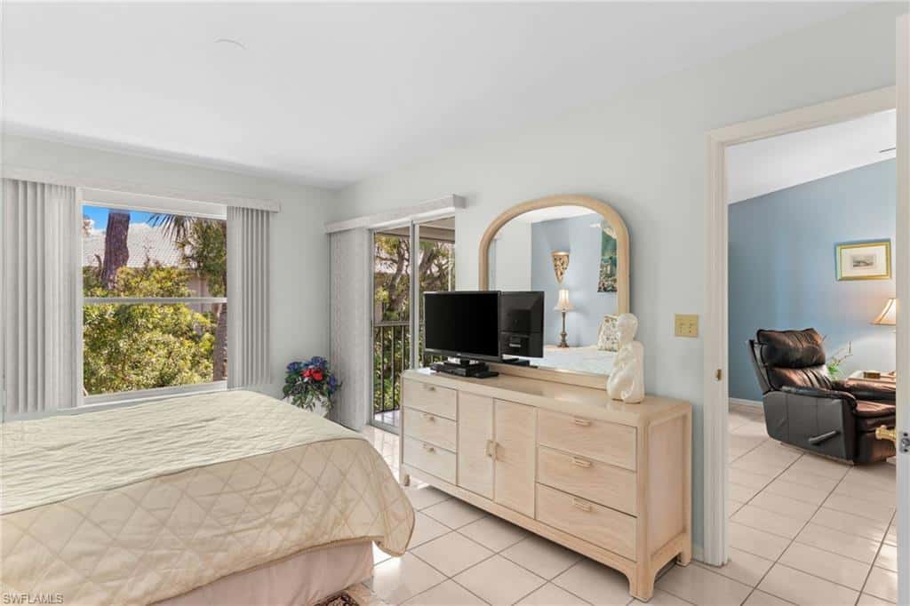 864 Gulf Pavilion Dr #202, Naples, photo 8
