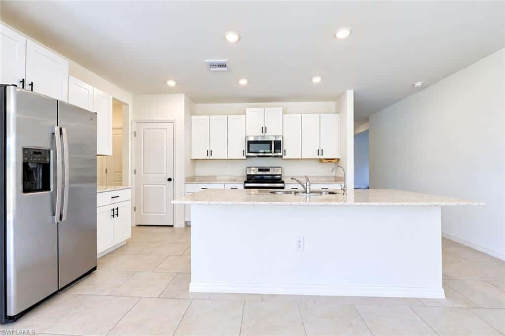 12421 Amber Waves Rd, Lehigh Acres, photo 13
