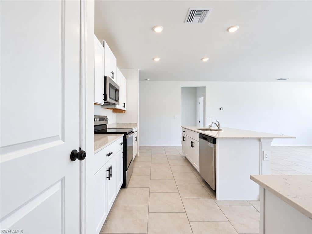 12421 Amber Waves Rd, Lehigh Acres, photo 12