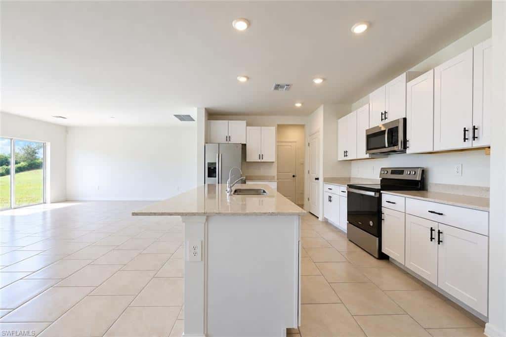 12421 Amber Waves Rd, Lehigh Acres, photo 14