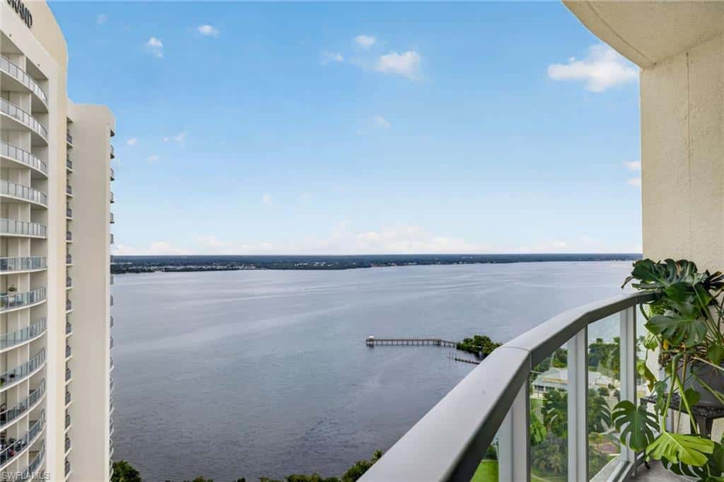 3000 Oasis Grand Blvd #2807, Fort Myers, photo 34