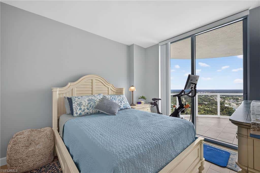 3000 Oasis Grand Blvd #2807, Fort Myers, photo 18