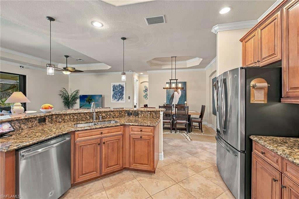 2870 Aviamar Cir, Naples, photo 7