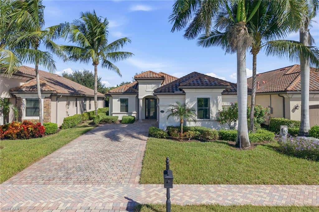 2870 Aviamar Cir, Naples, photo 24
