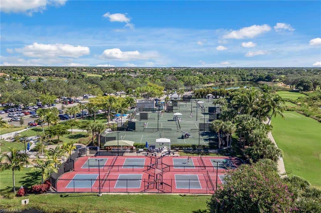 2870 Aviamar Cir, Naples, photo 41