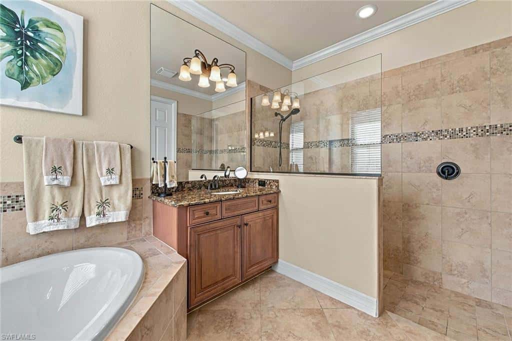 2870 Aviamar Cir, Naples, photo 11