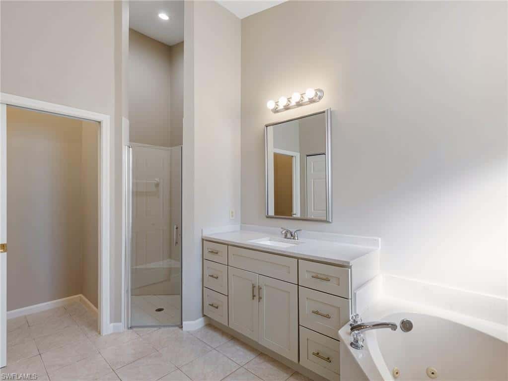 9164 Springview Loop, Estero, photo 22