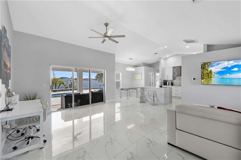 921 8th Pl, Cape Coral, photo 13