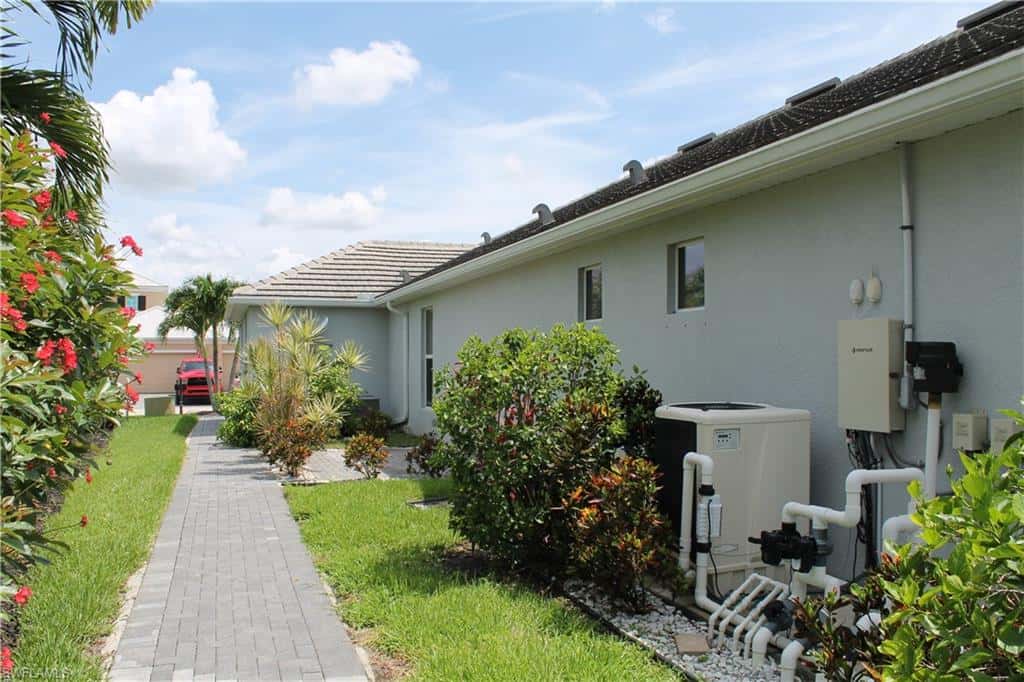 2736 Lambay Ct, Cape Coral, photo 39