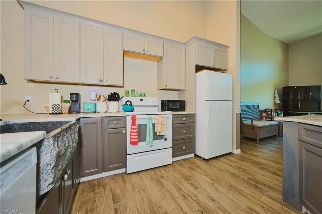 1411 1st St, Cape Coral, photo 14