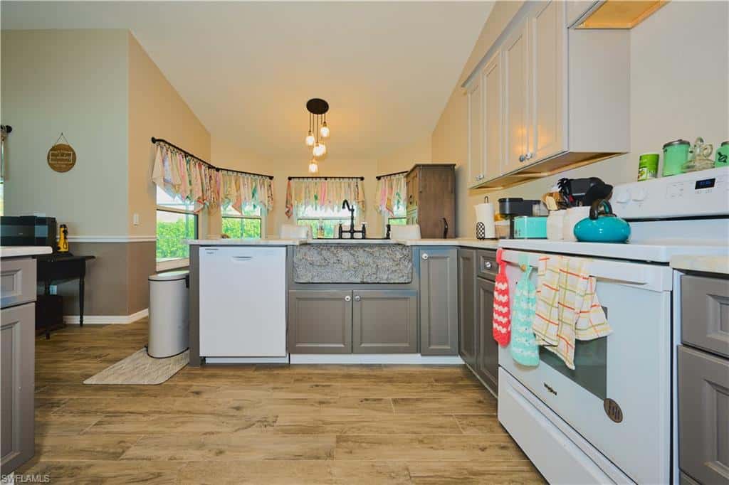 1411 1st St, Cape Coral, photo 15