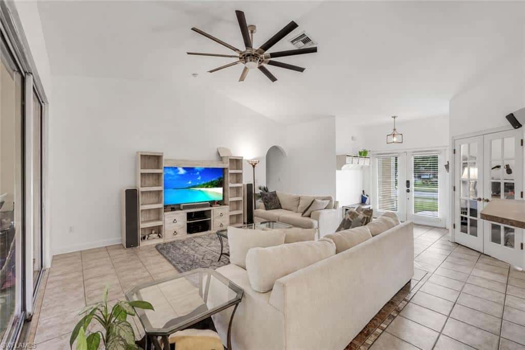 3809 Agualinda Blvd, Cape Coral, photo 6