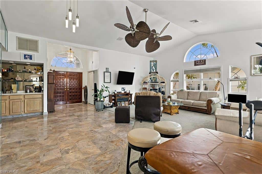 6550 Willow Lake Cir, Fort Myers, photo 5