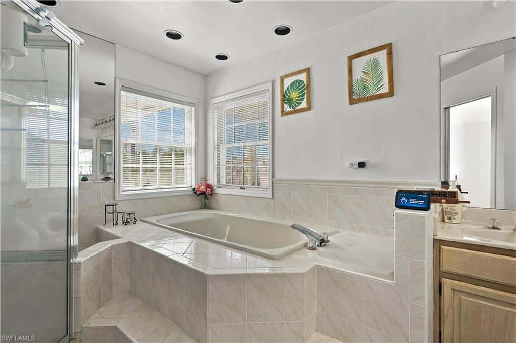 6550 Willow Lake Cir, Fort Myers, photo 20