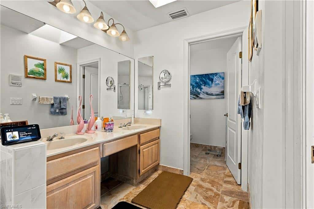 6550 Willow Lake Cir, Fort Myers, photo 21