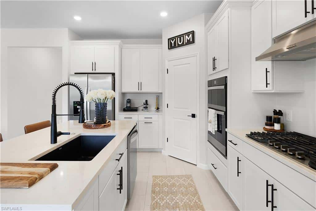 10388 Maddox Ln, Bonita Springs, photo 11