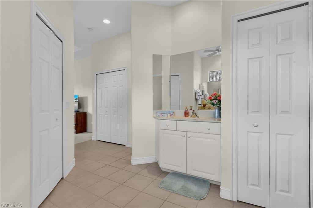 12530 Venicia Dr, Fort Myers, photo 17