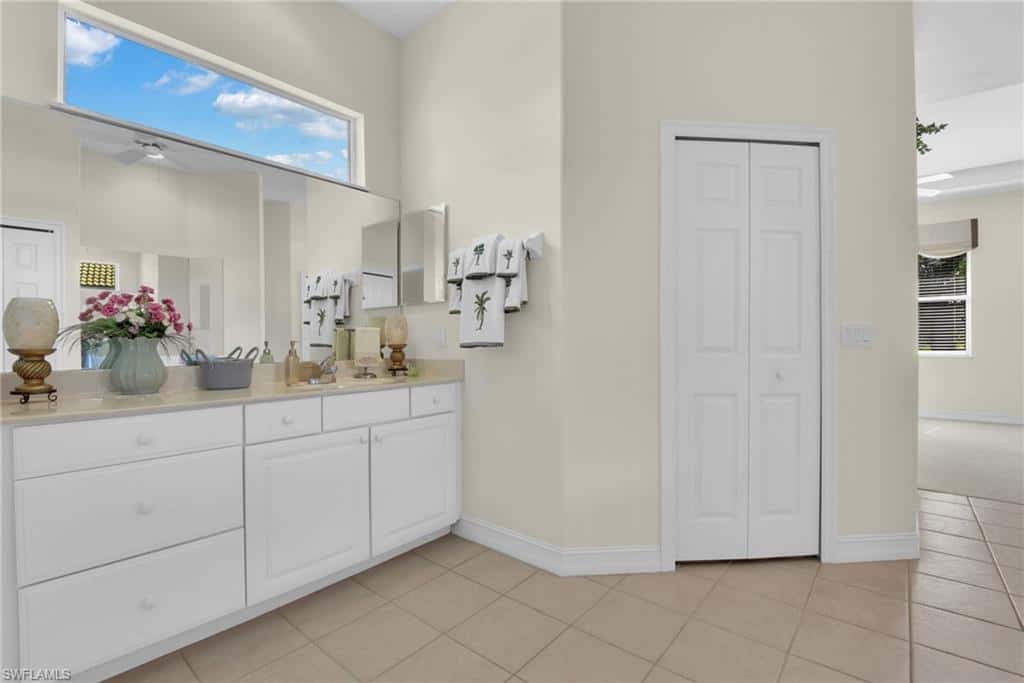 12530 Venicia Dr, Fort Myers, photo 16