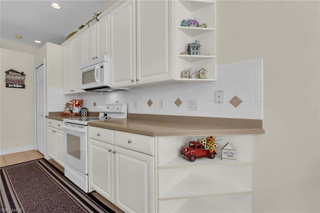 12530 Venicia Dr, Fort Myers, photo 5