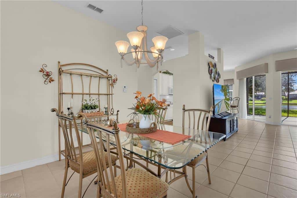 12530 Venicia Dr, Fort Myers, photo 9
