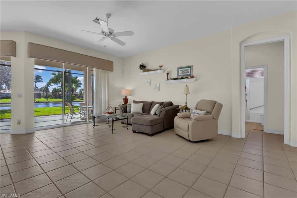 12530 Venicia Dr, Fort Myers, photo 11