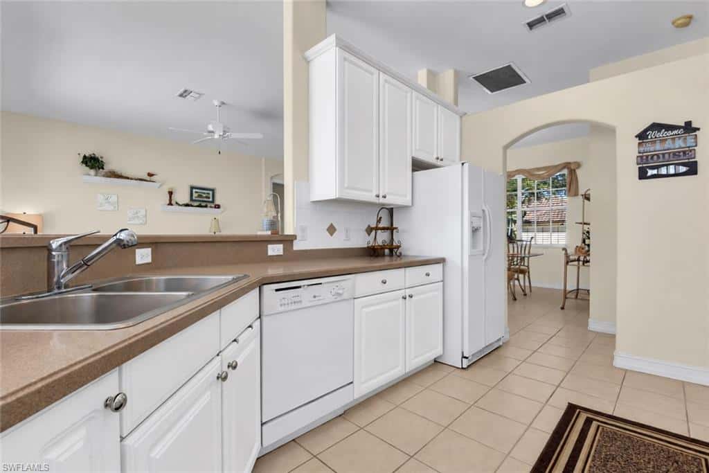 12530 Venicia Dr, Fort Myers, photo 4