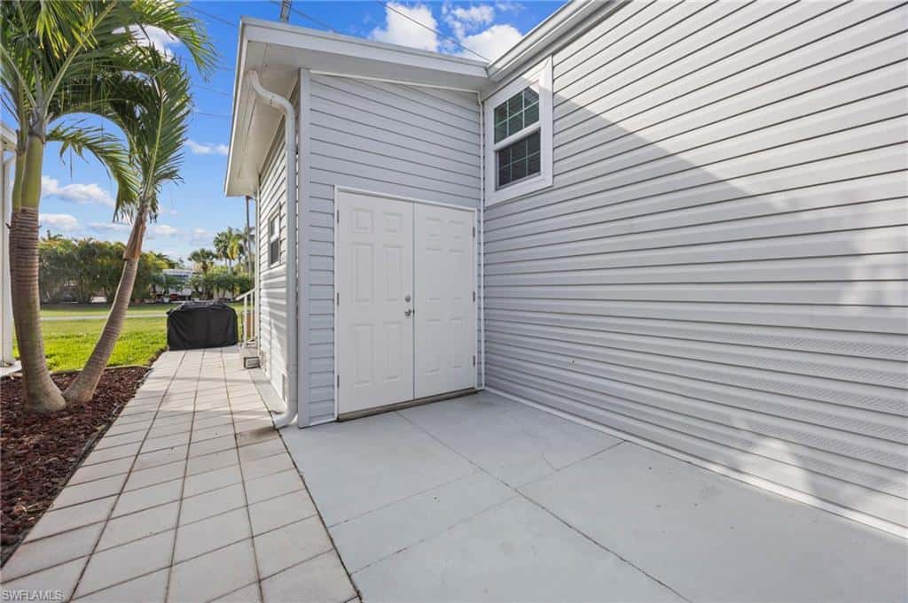 1153 Silver Lakes Blvd, Naples, photo 28