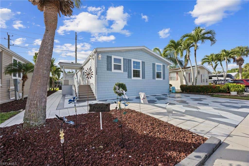 1153 Silver Lakes Blvd, Naples, photo 34