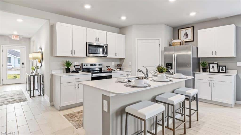 1330 7th Pl, Cape Coral, photo 6