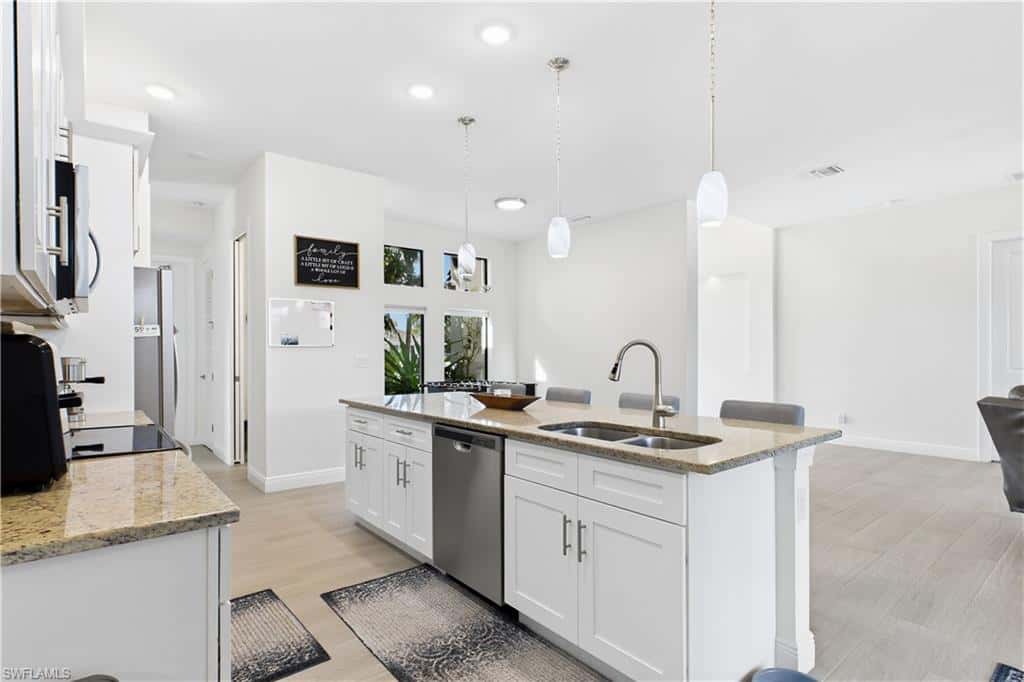 1807 4th St, Cape Coral, photo 7