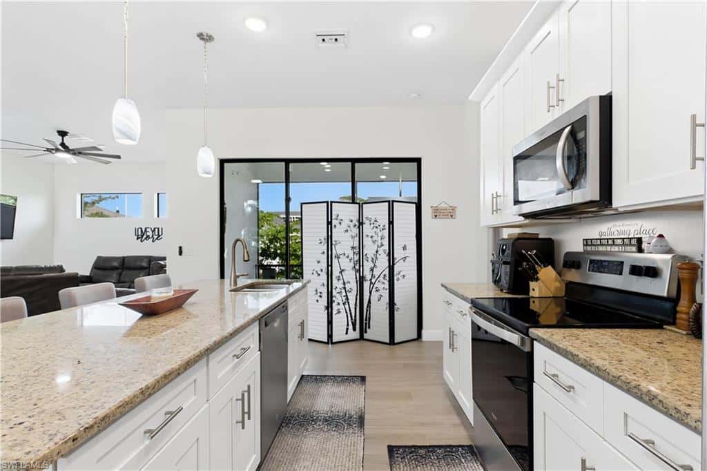 1807 4th St, Cape Coral, photo 9