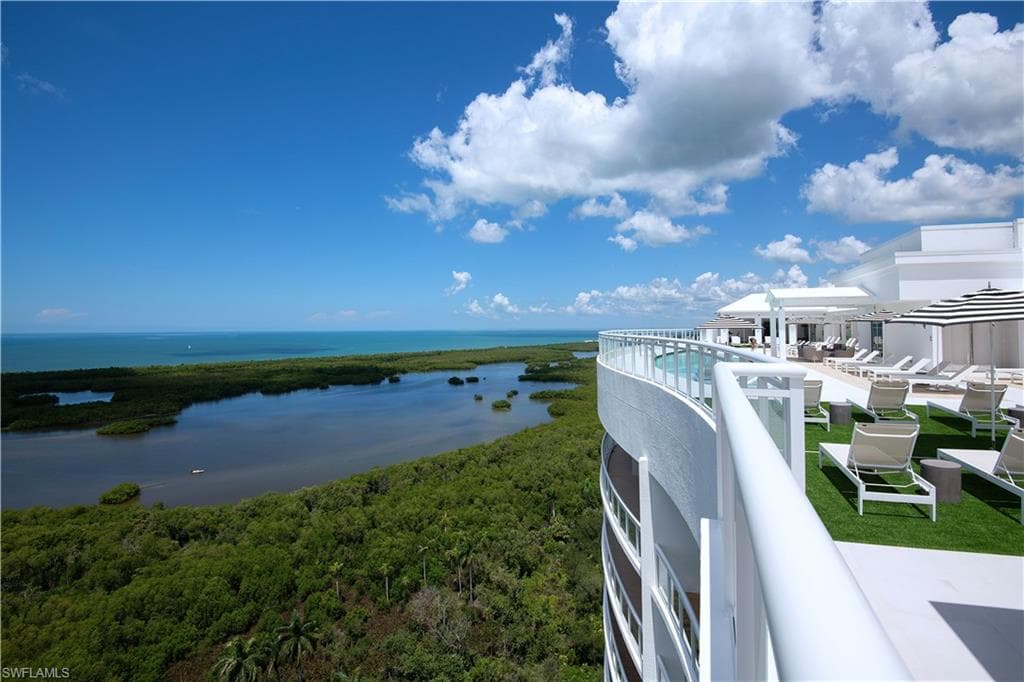 Kalea Bay Tower 300, Naples: Condominium sold by Mindy Dolle