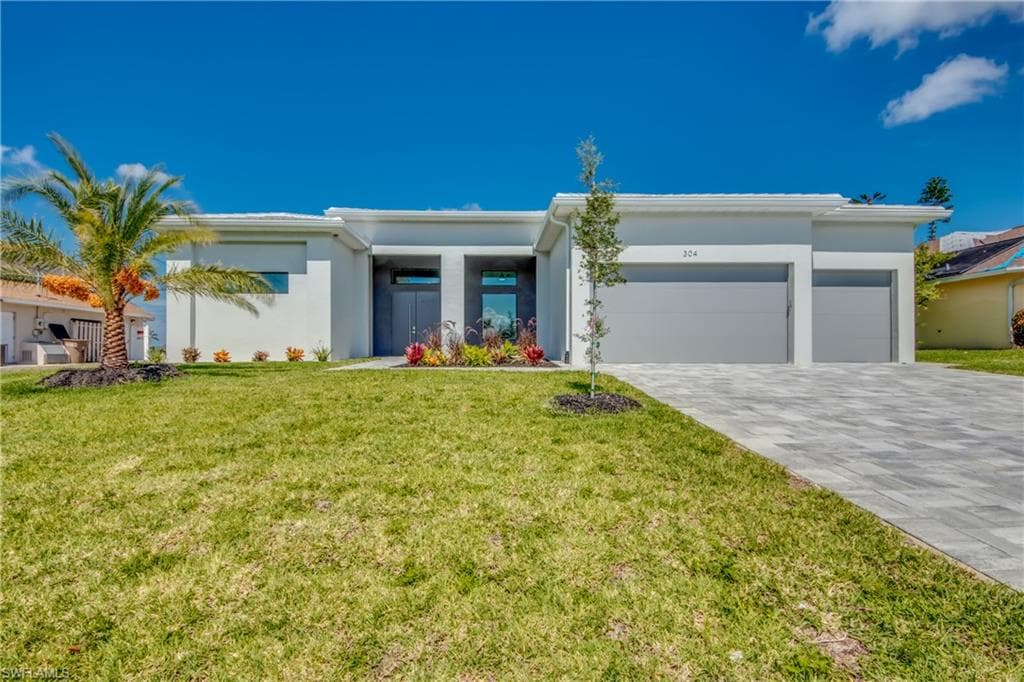 304 13th Ave, Cape Coral