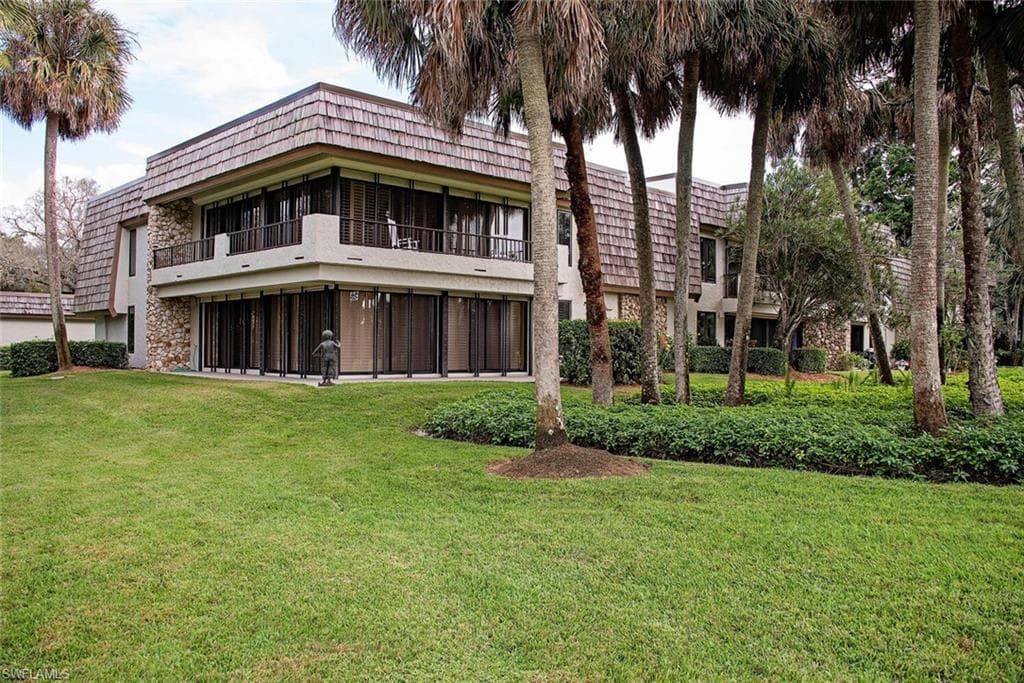 106 Wilderness Dr #i-236, Naples