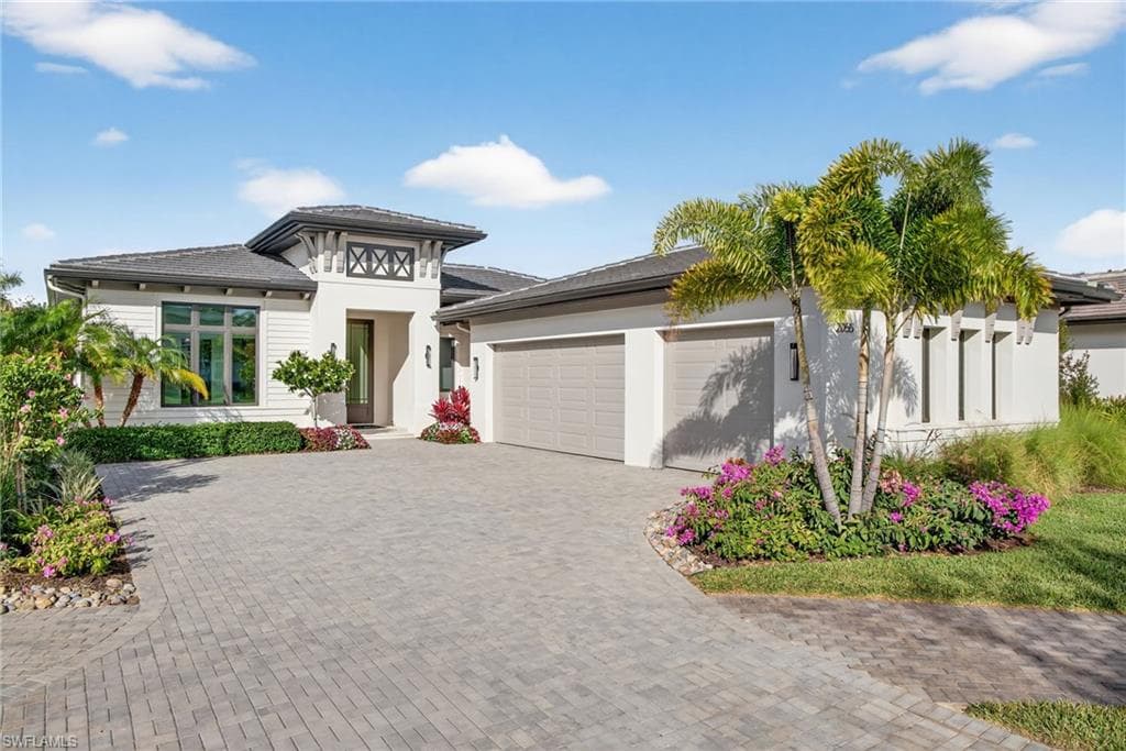 2055 Cambridge Park Dr, Naples, photo 2