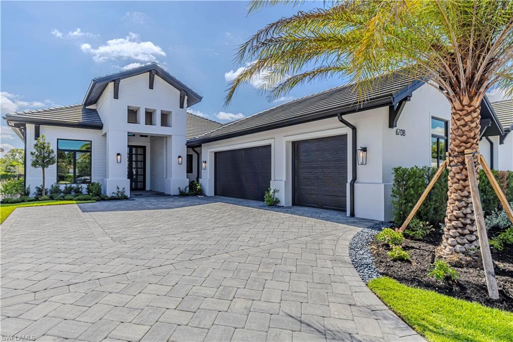 6708 Newport Rd, Naples
