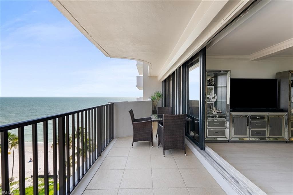 4005 Gulf Shore Blvd #904, Naples, photo 2