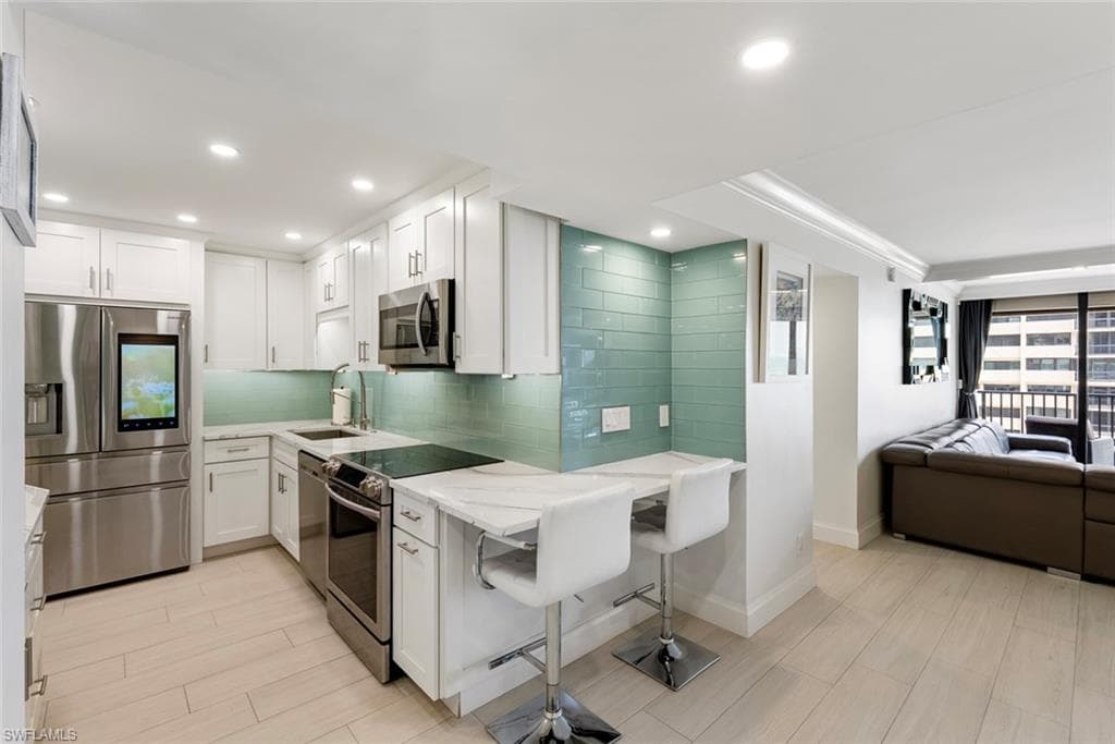 4005 Gulf Shore Blvd #904, Naples, photo 3