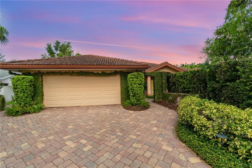15854 Gleneagle Ct, Fort Myers, photo 2