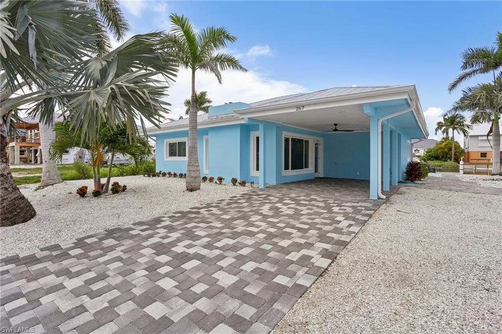 267 Flamingo St, Fort Myers Beach, photo 3