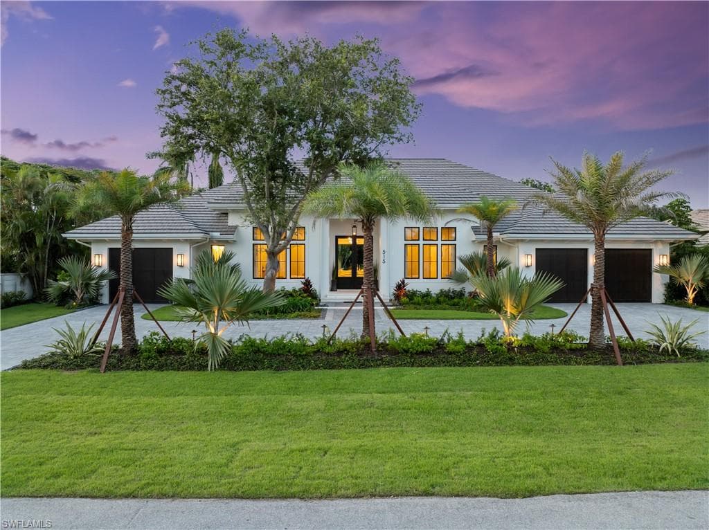 515 Murex Dr, Naples