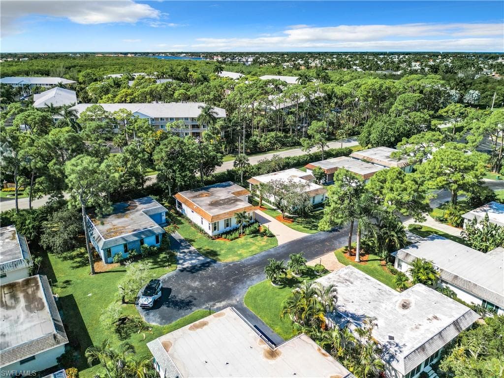 375 Carnaby Ct #54, Naples, photo 2