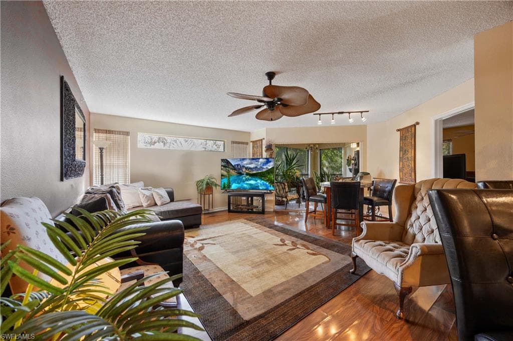8870 Colonnades Ct #328, Bonita Springs