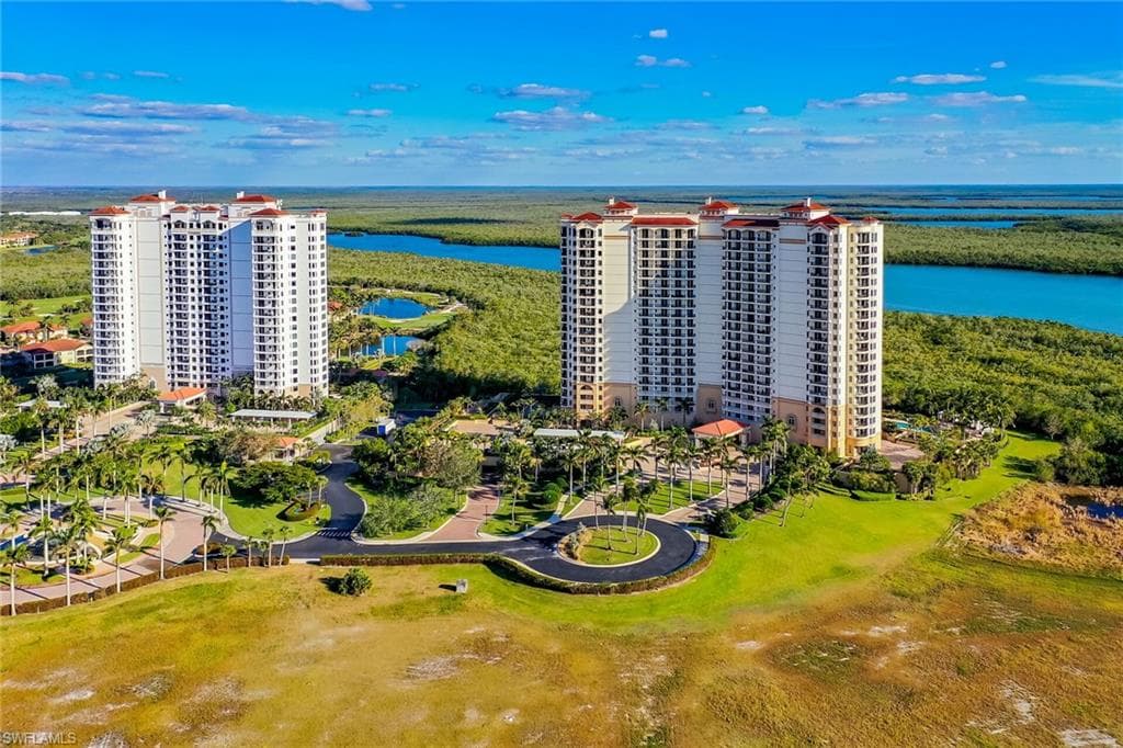 1050 Borghese Ln #2105, Naples